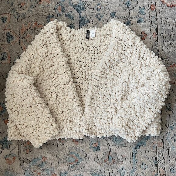 Women's H&M Ivory Cropped Knit Sweater Puffer Vest US - Large Size, Chic Jacket - Picture 3 of 9